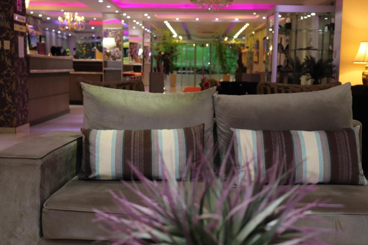 Luxsur Hotel Encarnacion Exterior photo